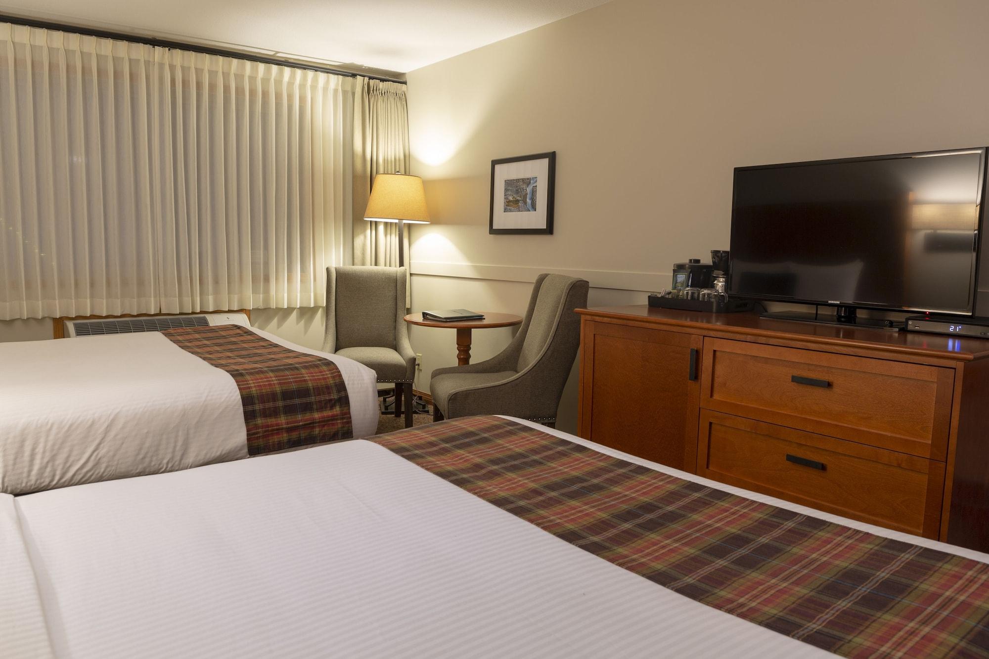 Whistler's Hotel 3*