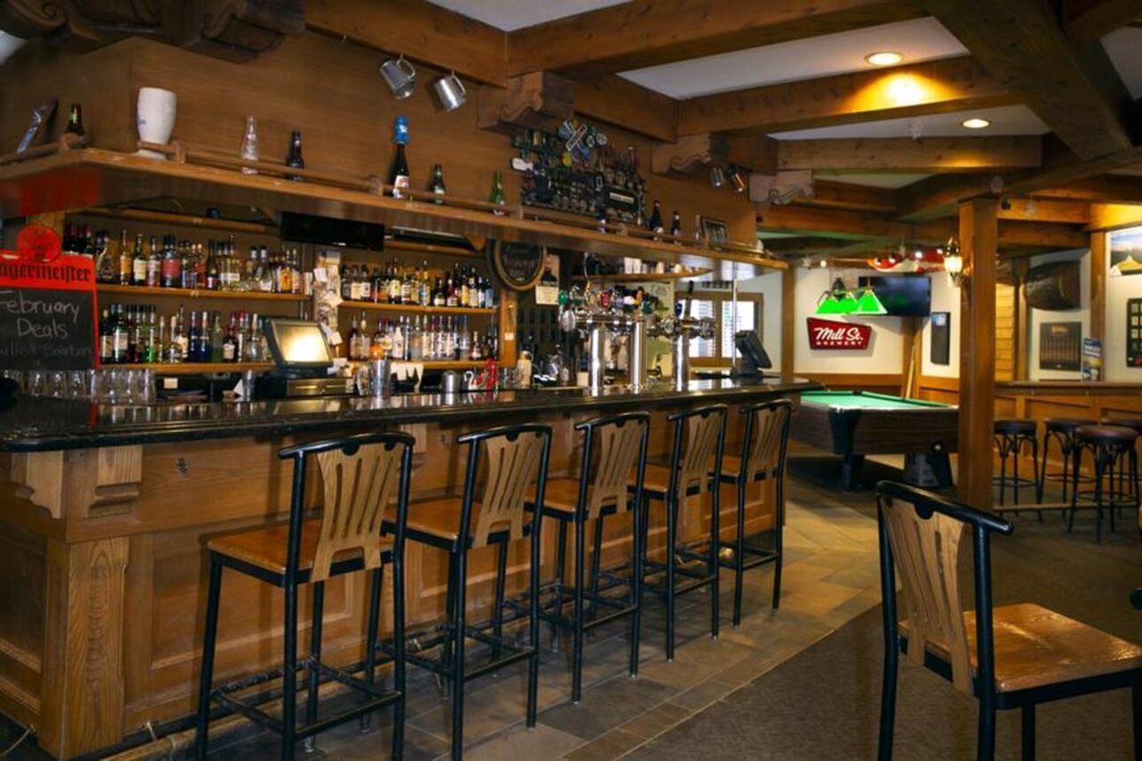 Hotel Whistler's Jasper